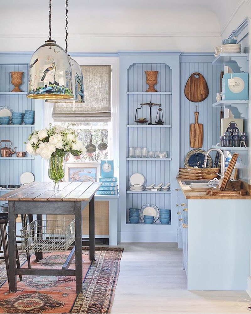 I seriously cannot wait to check out the @onekingslane Southampton, NY store next weekend. How good is this blue kitchen?! And can we talk about the oversized pendants for a second!? Ughhhhhhh  | Design by @sarahblankdesign  via @brightbazaar