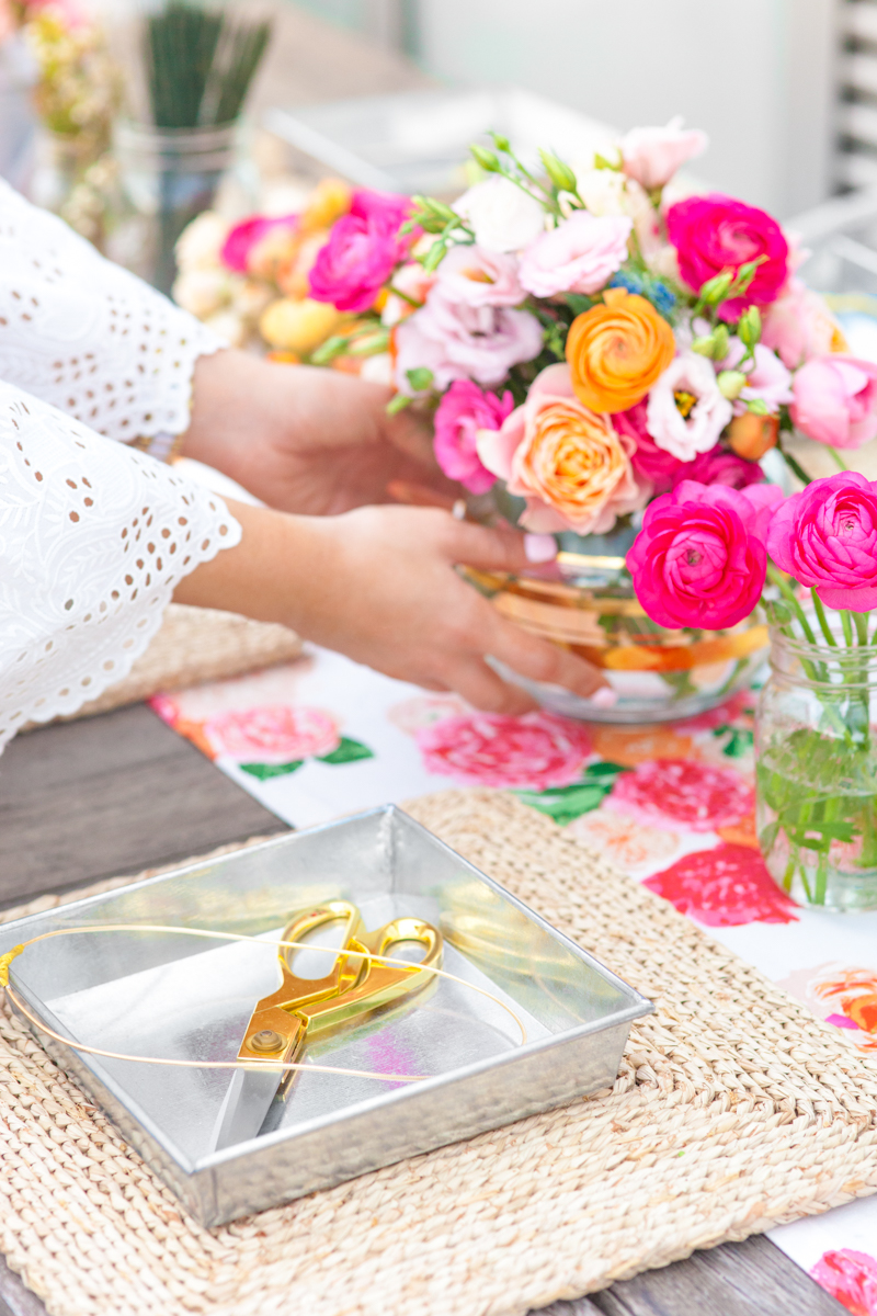 Tablescape Party Ideas Table Runner Jute Placemats Gold Scissors