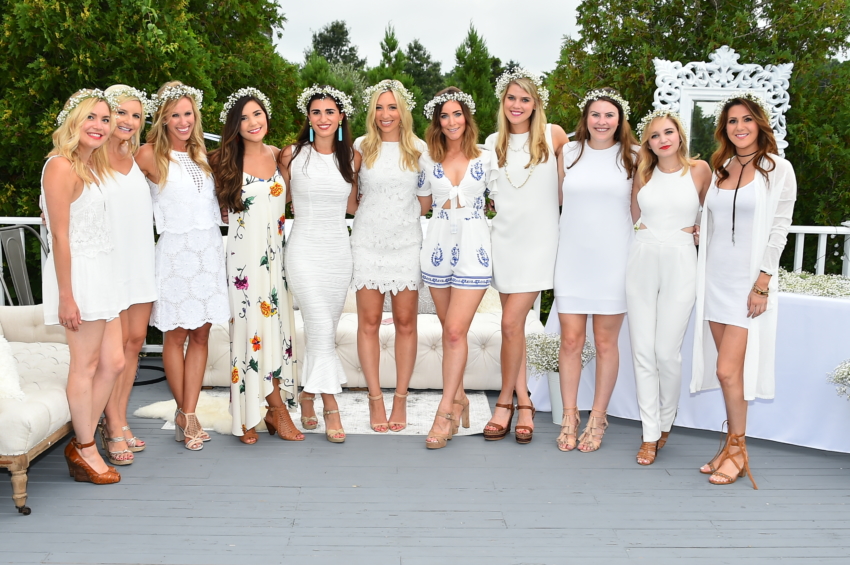Hostess-at-the-BloomingenBlanc-Photos-Lauren-Nelson-of-Lauren-Nelson.com-in-Sagaponack-hosting-Blogger-party-in-the-Hamptons