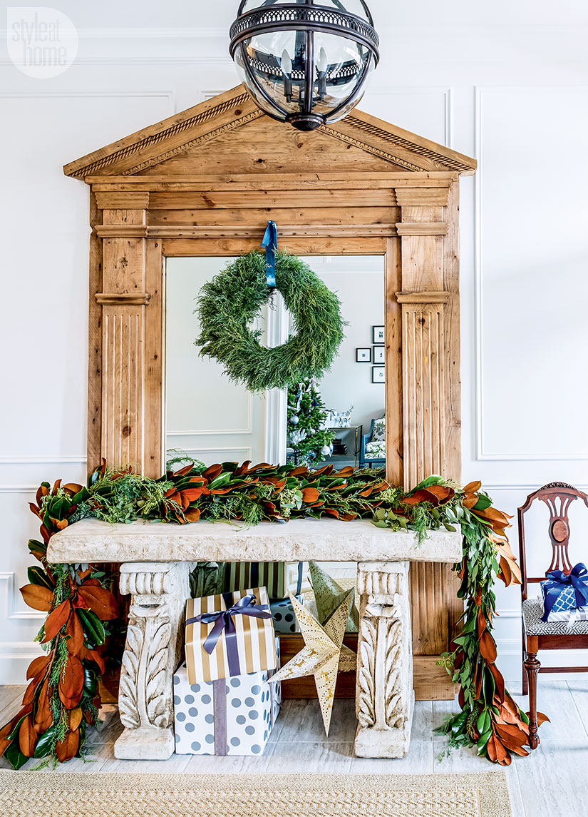 holiday-wreath-garland-mantel