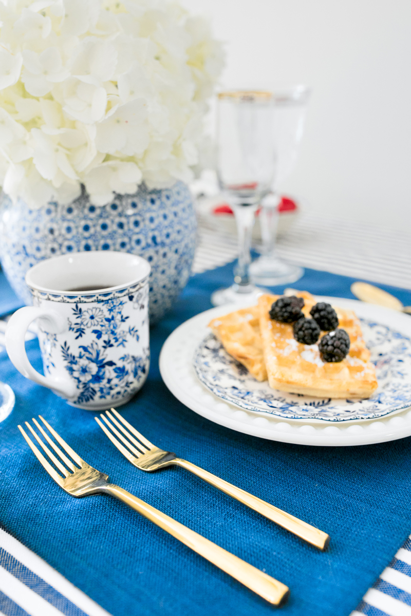 Blue-Placemats-Stripe-Table-Cloth