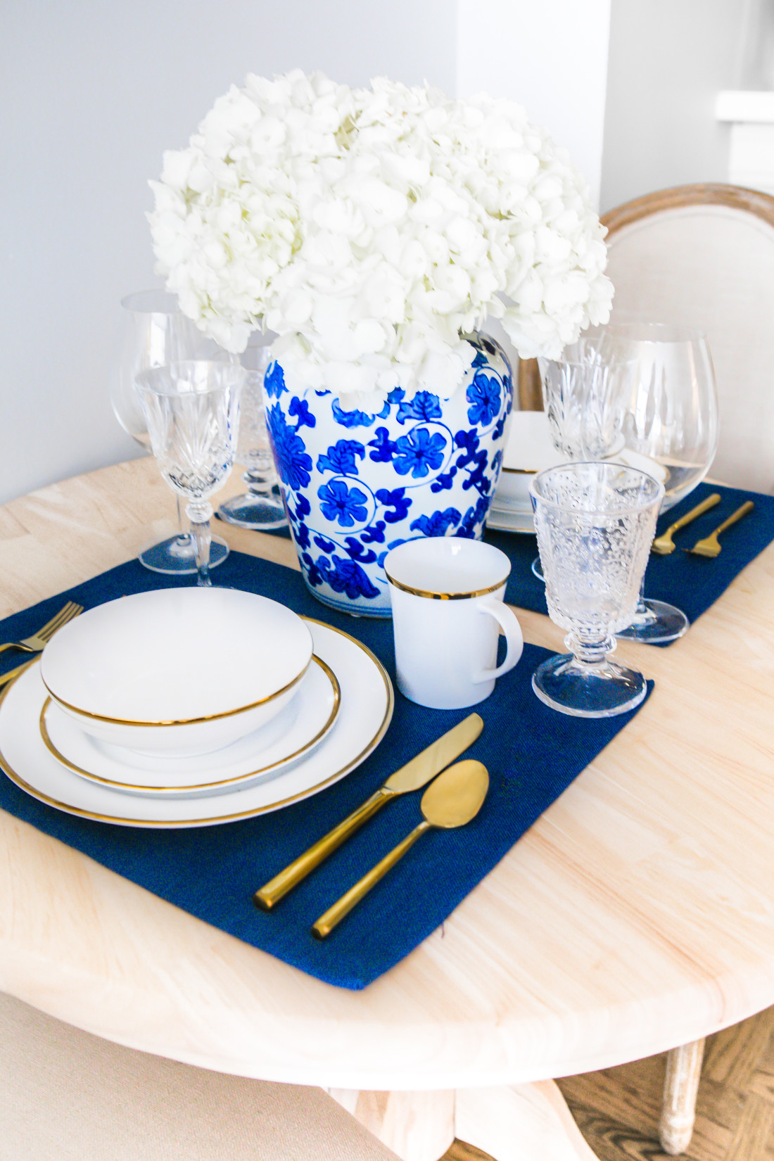 Blue-And-White-Ginger-Jar-Blue-Placemats