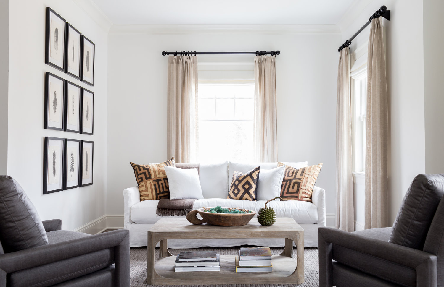 Chango-And-Co-Family-West-Chester-Home-3-Neutral-Living-Room