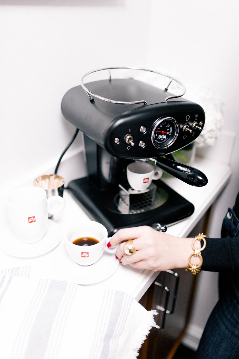 Illy-Coffee-and-Espresso-Machine