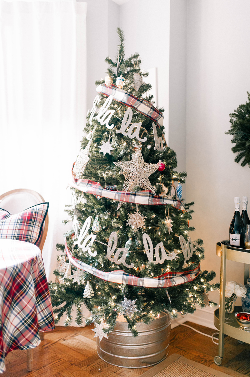 10 Christmas Tree Decorating Ideas - Lauren Nelson