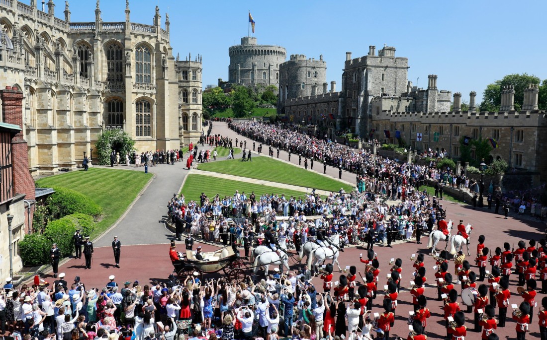 The-Carriage-Procession-At-St-Georges-Chapel-Royal-Wedding-Meghan-Markle-Prince-Harry