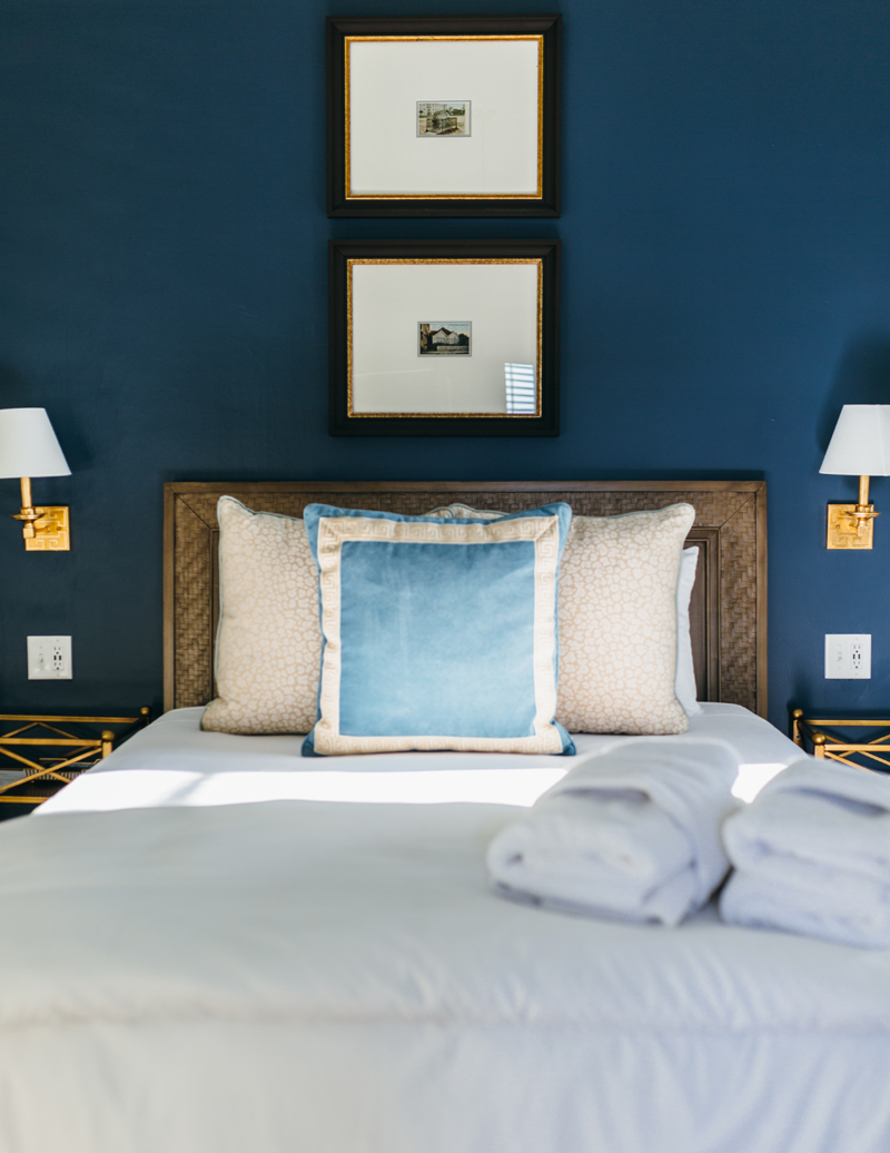 Preppy-Bedroom-The-Inns-of-Charleston